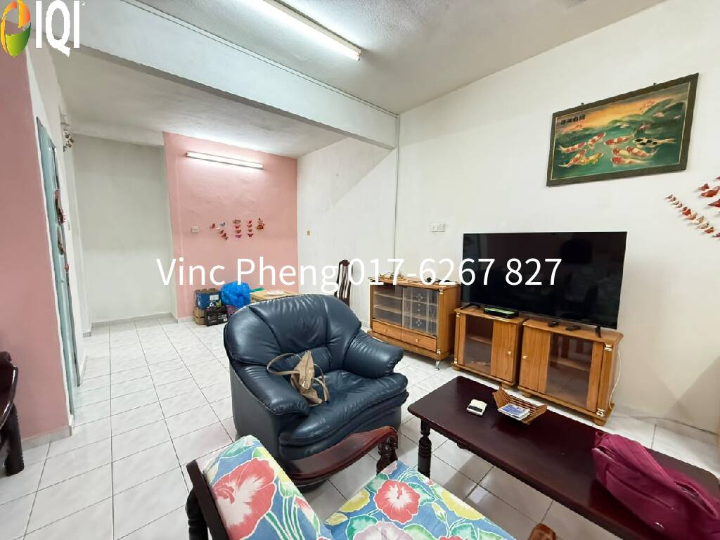 VALUE BUY! FACING PADANG Double Storey Terrace @ Bukit Katil image