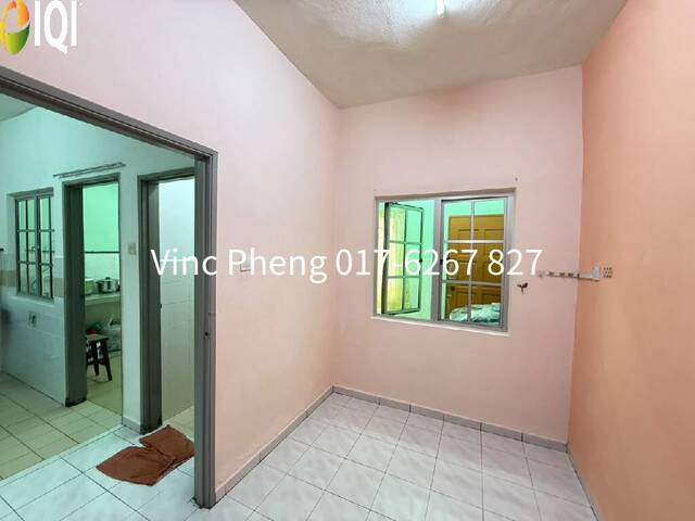 VALUE BUY! FACING PADANG Double Storey Terrace @ Bukit Katil image