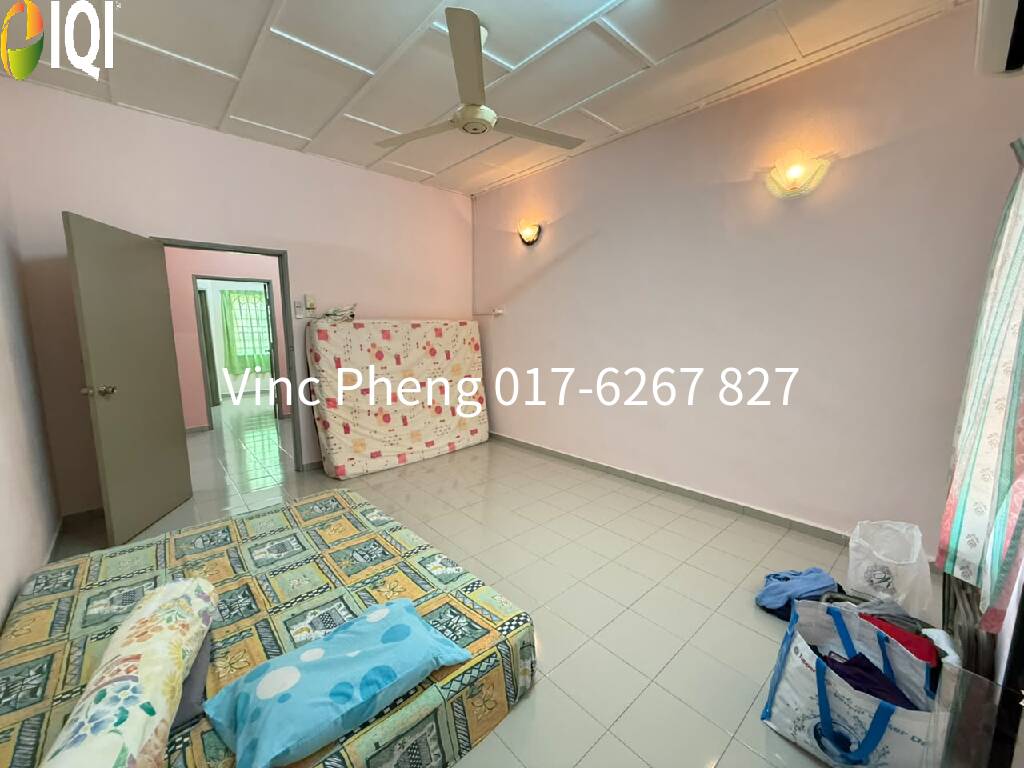 VALUE BUY! FACING PADANG Double Storey Terrace @ Bukit Katil image