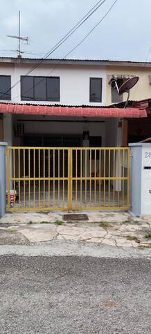 Taman Damai Jaya 2 Sty Low Cost,Jalan Aman,Skudai,Renovated,Extend image