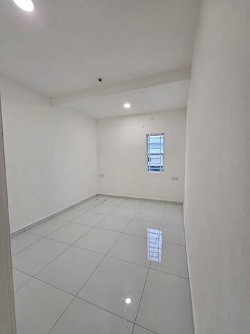 Taman Ungku Tun Aminah 1 Sty Terrace,Jalan Laksamana,Skudai,Renovated