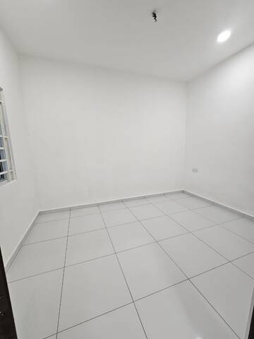 Taman Ungku Tun Aminah 1 Sty Terrace,Jalan Laksamana,Skudai,Renovated image