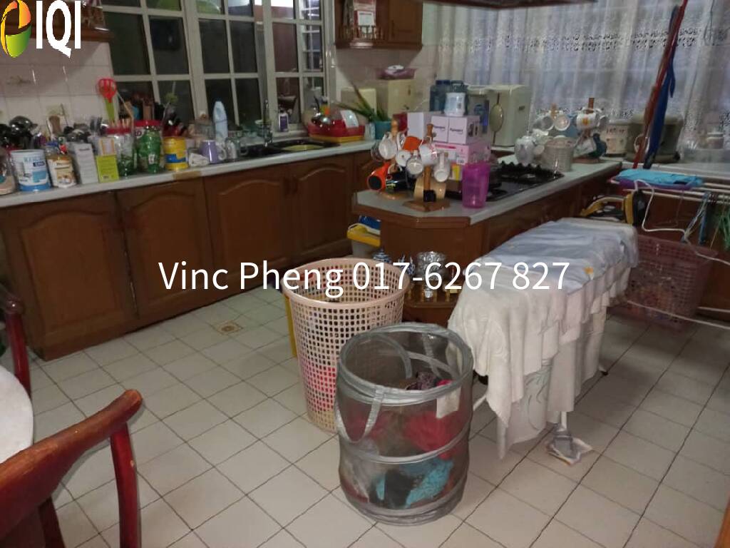 SPACIOUS FREEHOLD Bungalow with 8,105sqft Land @ USJ Subang Jaya image