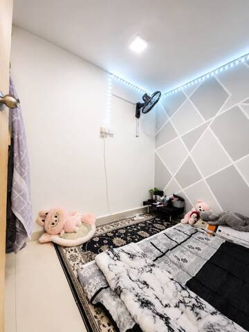 Taman Rinting 2 Sty Low Cost,Jalan Gelam,Masai,Renovated,Extend image