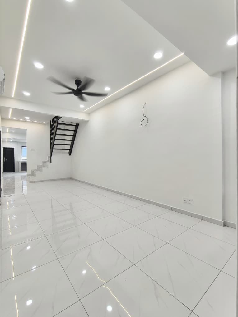 Desa Cemerlang 1 Sty Terrace,Jalan Kekabu,Ulu Tiram,Renovated,Extend image