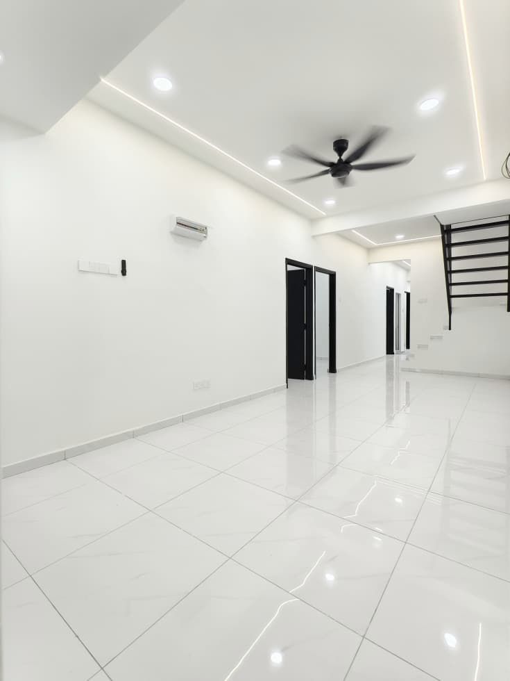 Desa Cemerlang 1 Sty Terrace,Jalan Kekabu,Ulu Tiram,Renovated,Extend image