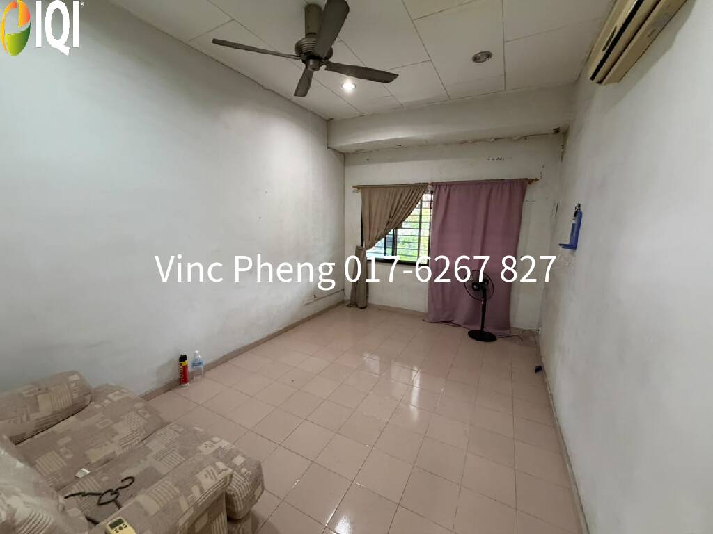 PRIME 22'x80' Shoplot Near Mature Housing Area at  Taman Melaka Baru image
