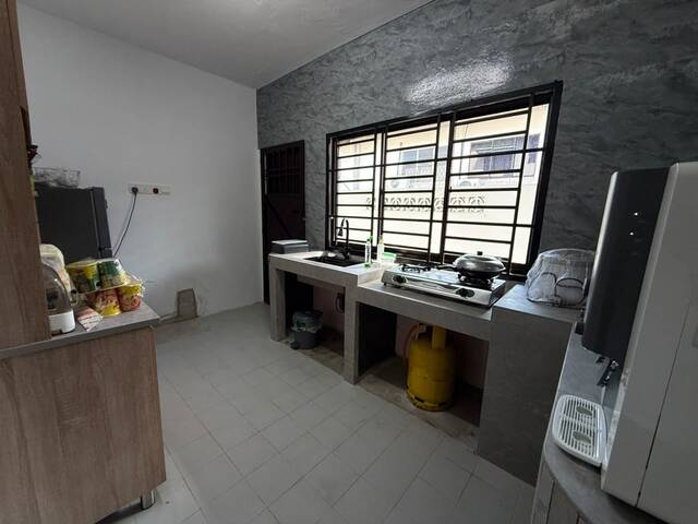 Taman Damai Jaya 2 Sty Low Cost,Jalan Makmur,Skudai,Renovated,Extend image