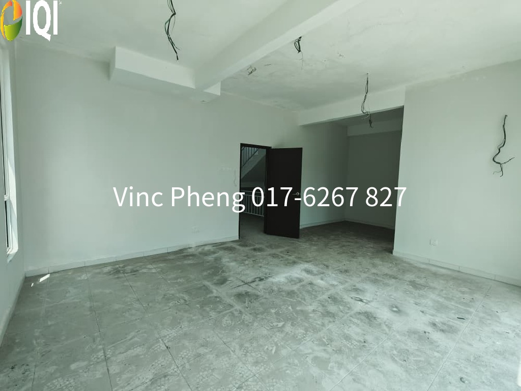 NEW BARE SPACIOUS 40x80 Semi-D For Sale @ Klebang Utama Melaka image