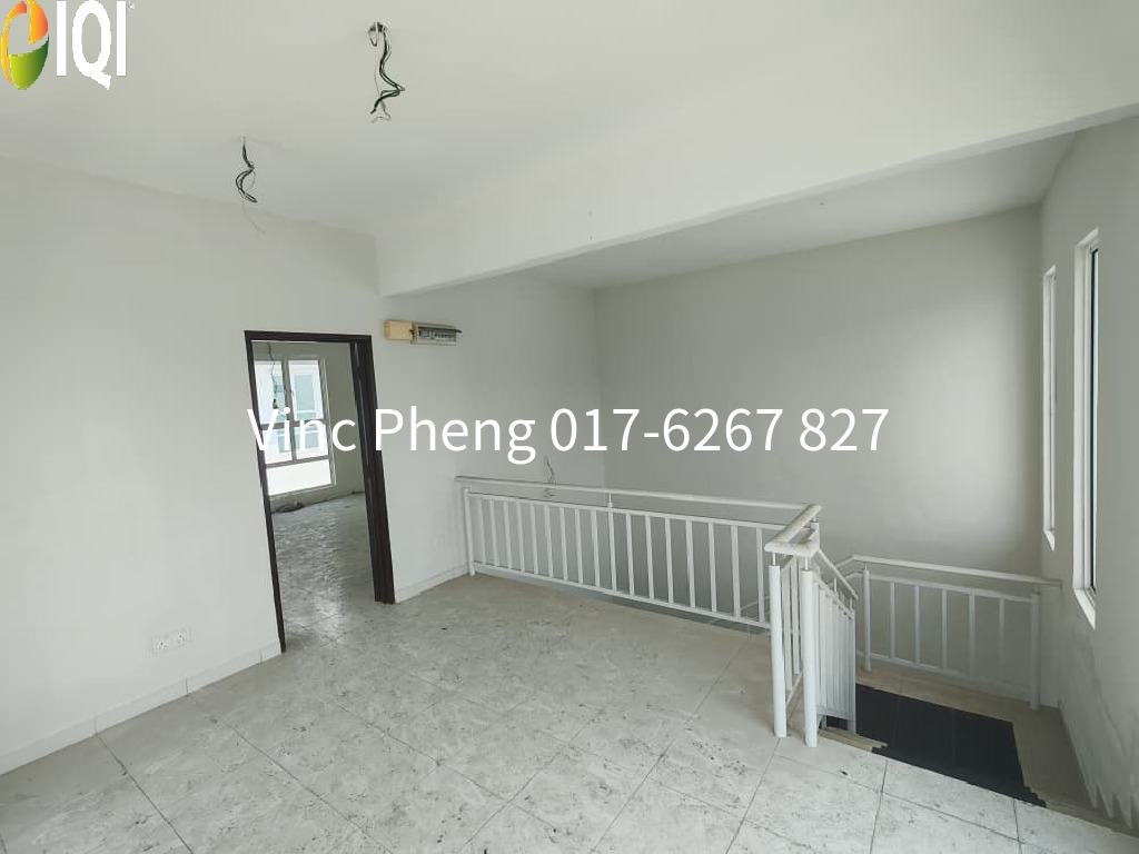 NEW BARE SPACIOUS 40x80 Semi-D For Sale @ Klebang Utama Melaka image