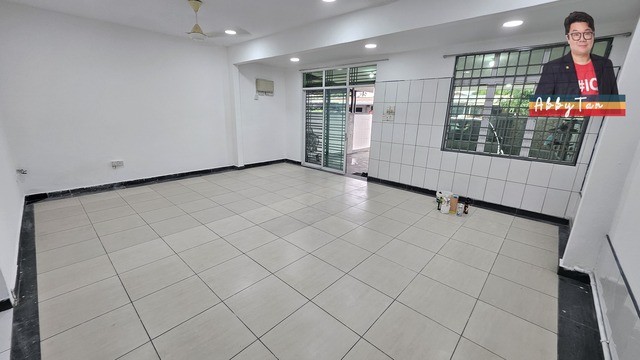 Taman Bersatu, Putatan | Single Storey House For Rent photo