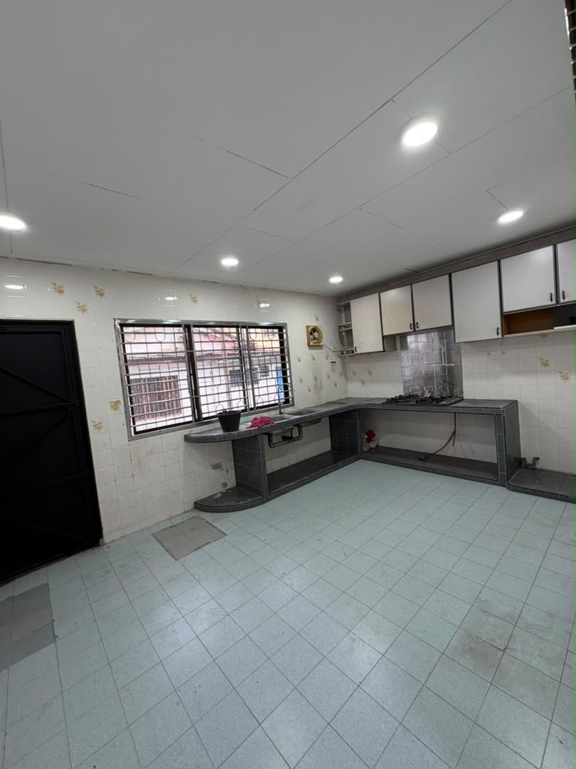 Taman Sri Skudai 1.5 Storey Terrace,Jalan Tembaga Merah,Renovated image