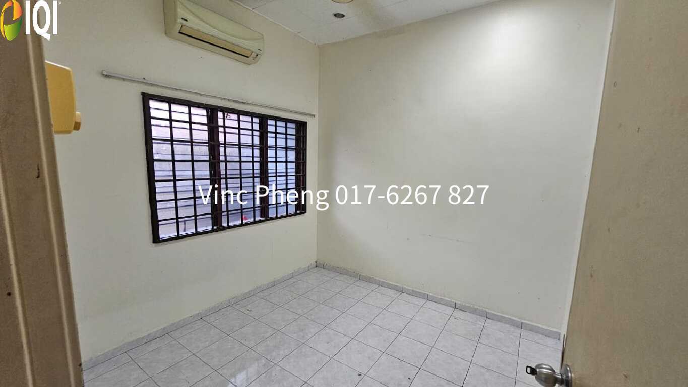 STRATEGIC Single Storey Terrace For Sale @ Pulau Gadong Perdana image