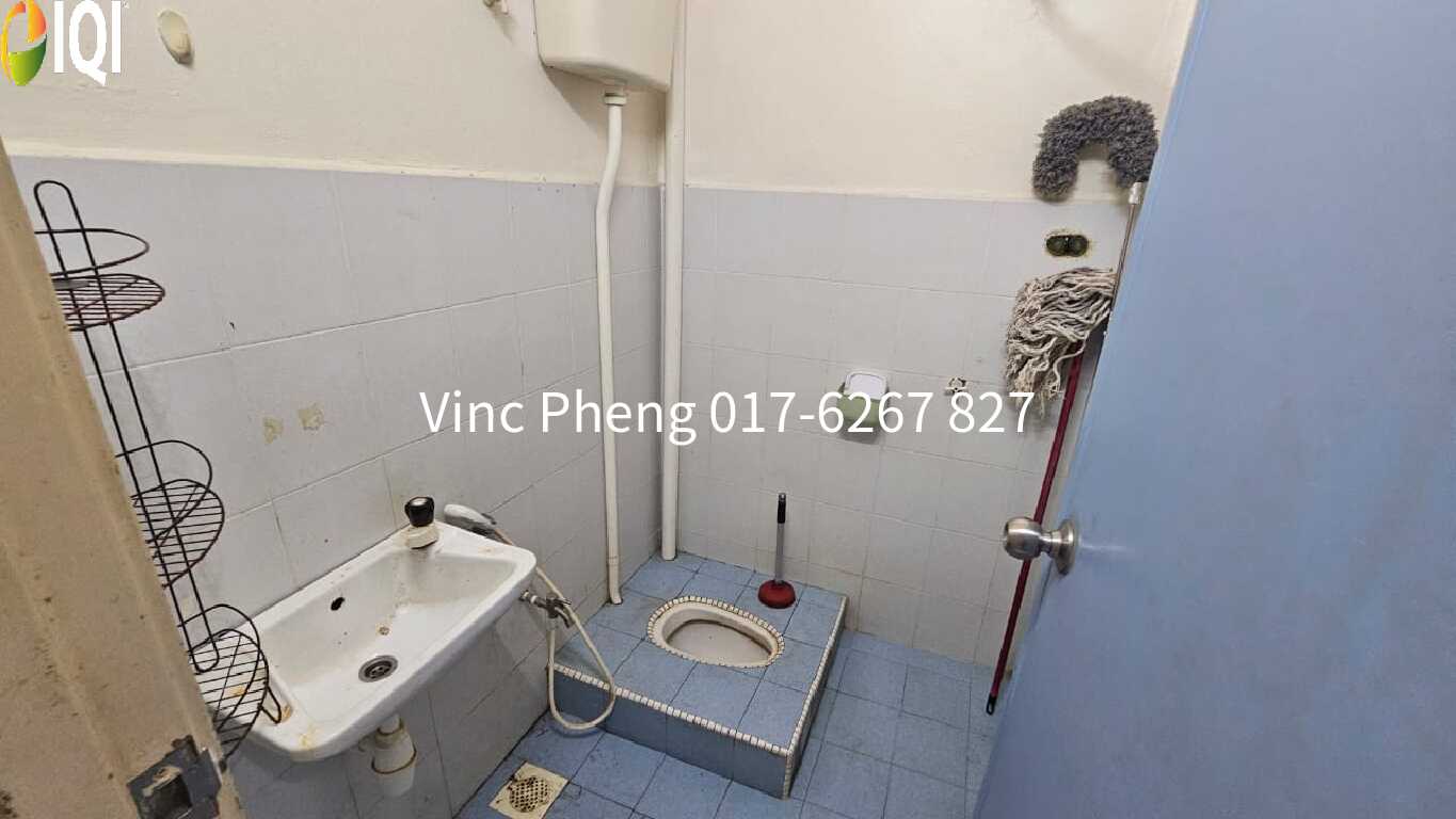 STRATEGIC Single Storey Terrace For Sale @ Pulau Gadong Perdana image