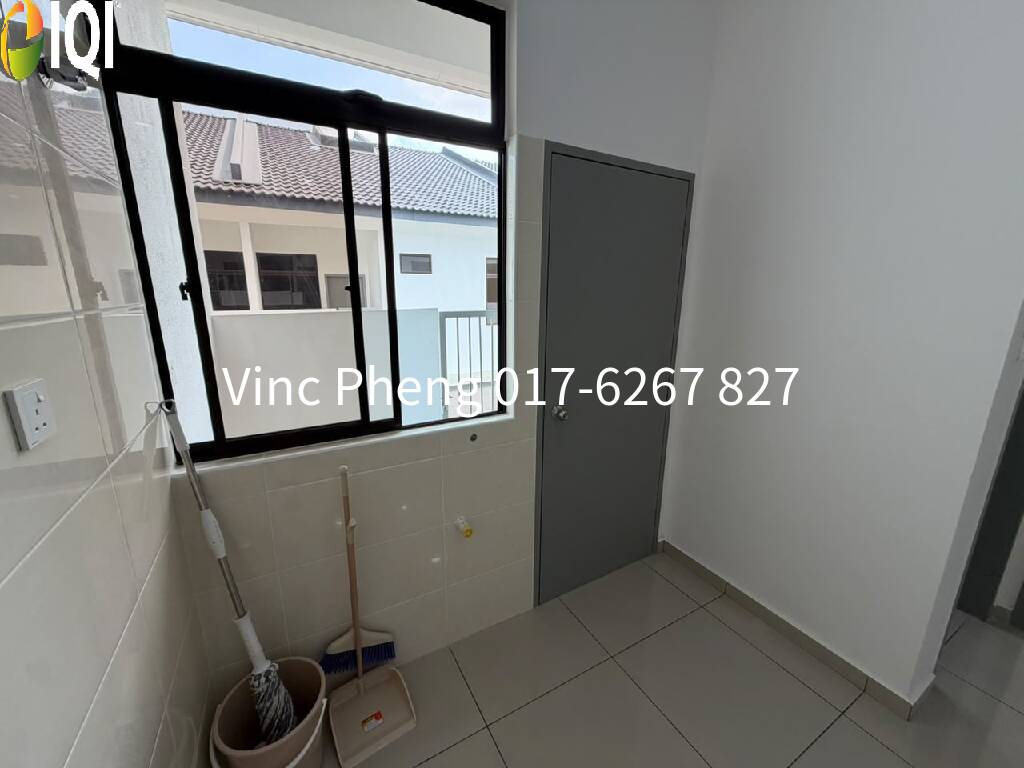 BRAND NEW NEVER OCCUPIED Terrace @ Bandar Botani Parkland Jasin image