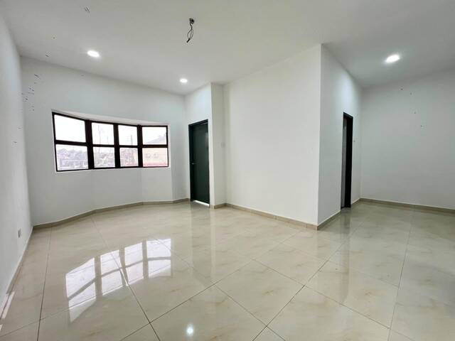 Taman Sri Skudai 2 Sty Terrace,Jalan Emas,Skudai,Renovated,Extend image