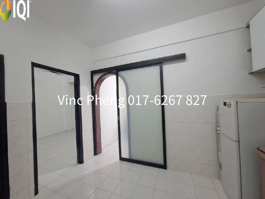 WELL-MAINTAINED GROUND FLOOR Apartment @ Cheng Ria image