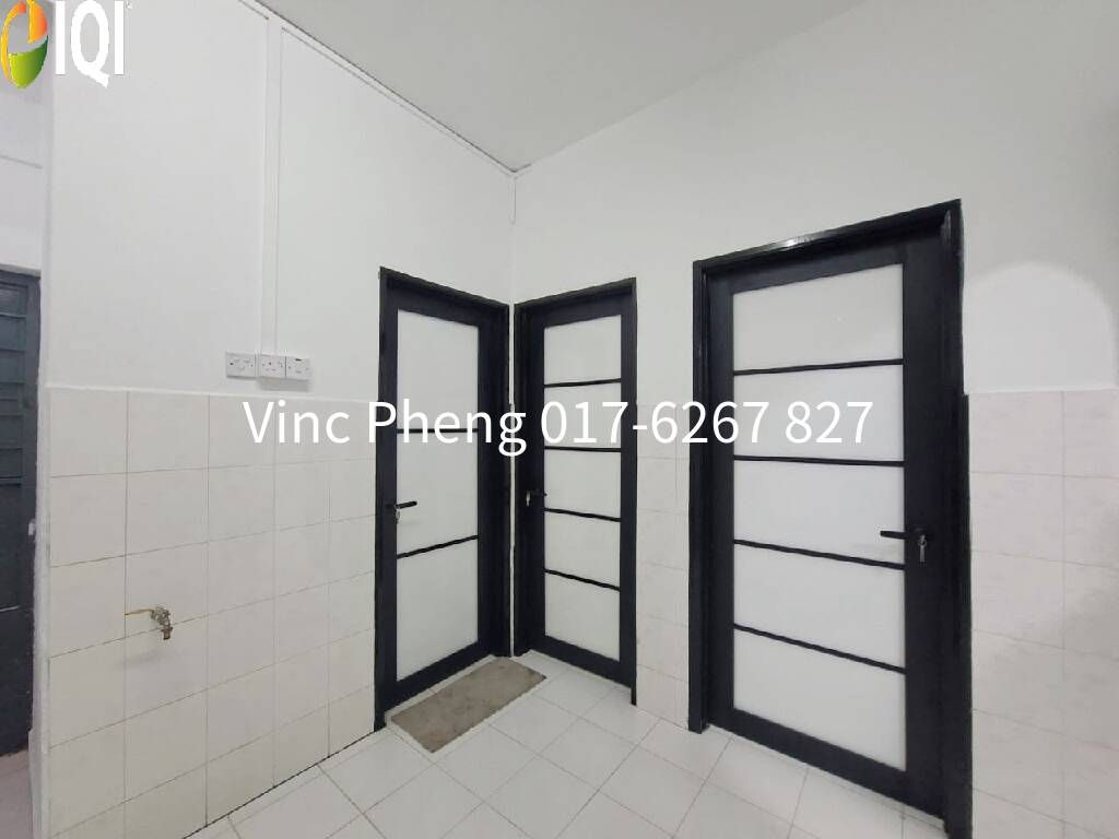 WELL-MAINTAINED GROUND FLOOR Apartment @ Cheng Ria image