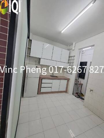 WELL-MAINTAINED GROUND FLOOR Apartment @ Cheng Ria image