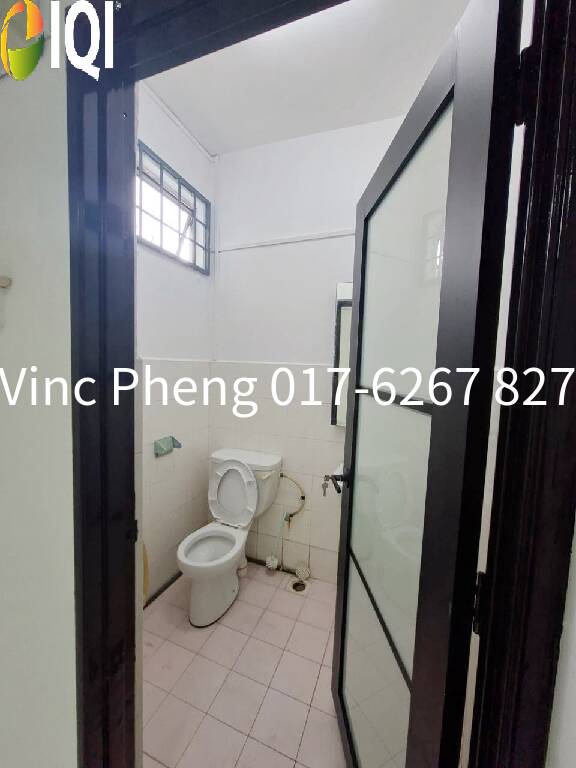 WELL-MAINTAINED GROUND FLOOR Apartment @ Cheng Ria image