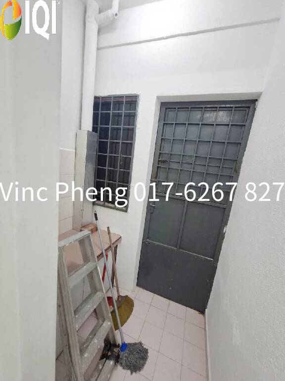 WELL-MAINTAINED GROUND FLOOR Apartment @ Cheng Ria image