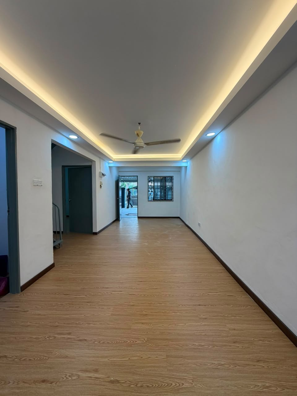 Taman Mawar 2 Sty Terrace,Jalan Mawar,Pasir Gudang,Renovated,Full Loan image