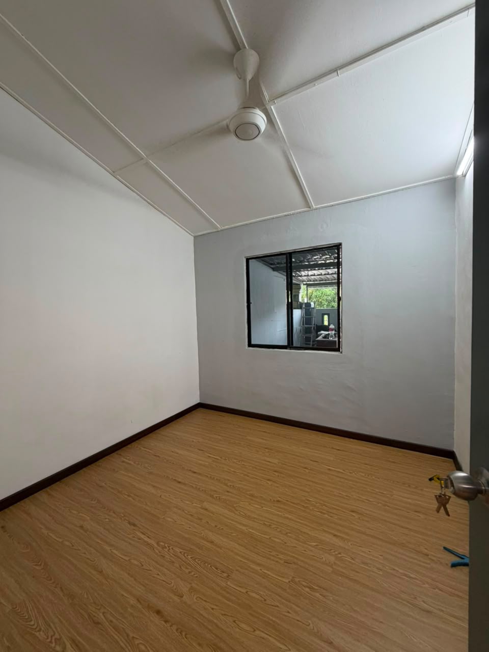 Taman Mawar 2 Sty Terrace,Jalan Mawar,Pasir Gudang,Renovated,Full Loan image