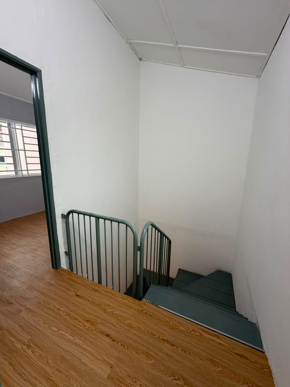 Taman Mawar 2 Sty Terrace,Jalan Mawar,Pasir Gudang,Renovated,Full Loan image