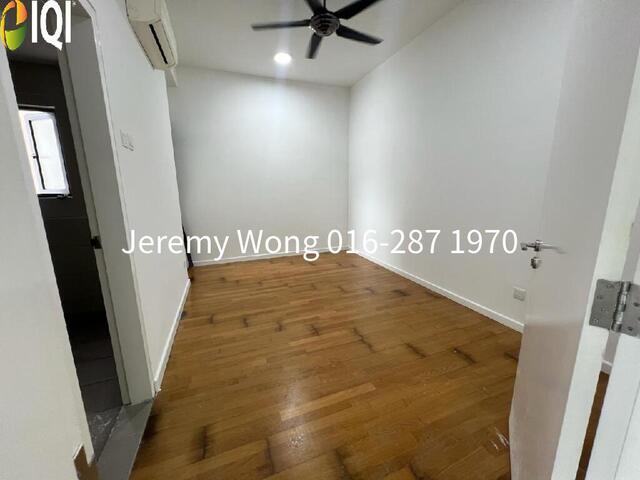 Urbana Residences image