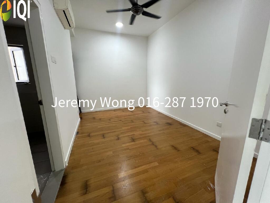 Urbana Residences image