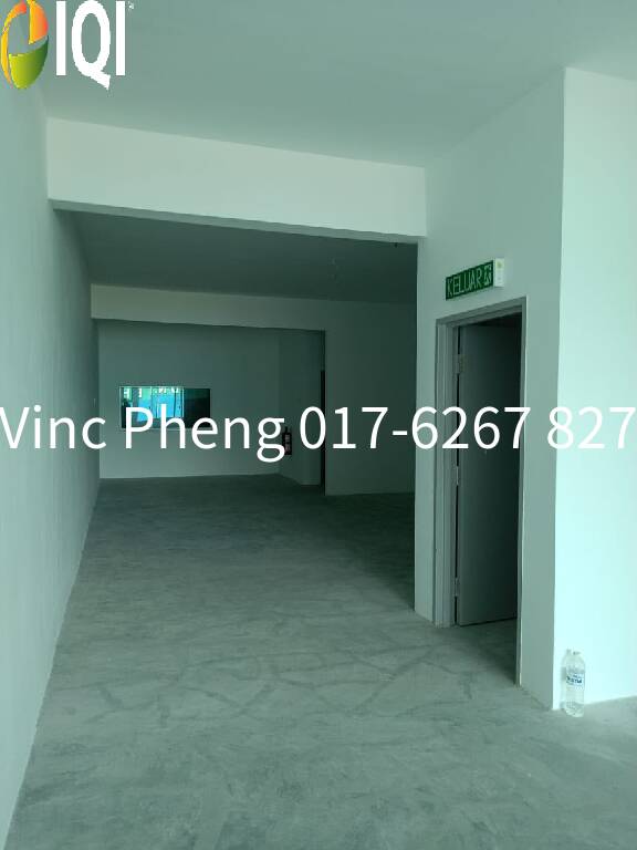 Brand New 3 Storey Shoplot Facing Main Road @ Skywiz Ayer Keroh image