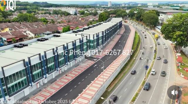 Brand New 3 Storey Shoplot Facing Main Road @ Skywiz Ayer Keroh image
