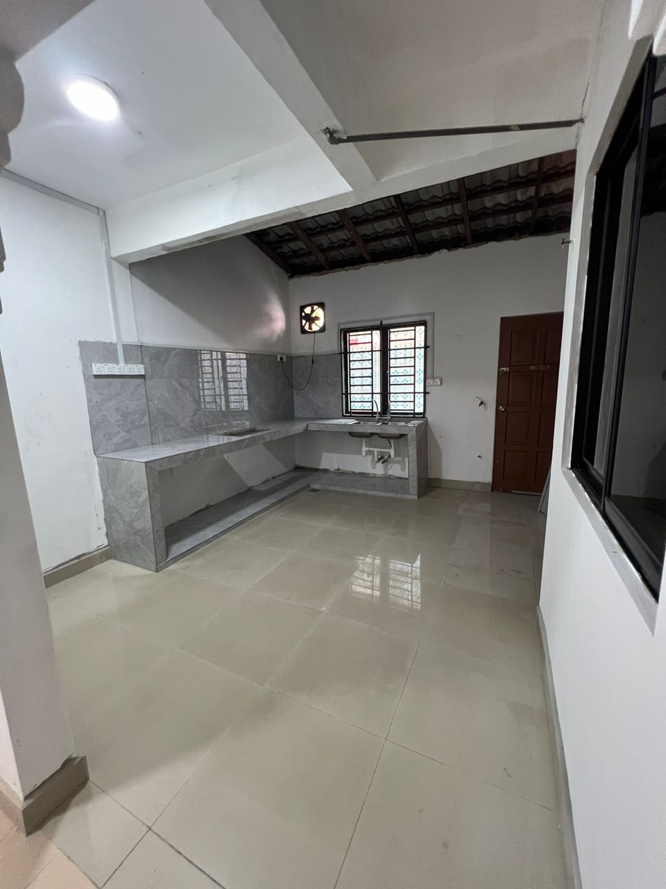 Taman Nusantara 2 Sty Medium Cost,Jalan Nusaria,Gelang Patah,Renovated image