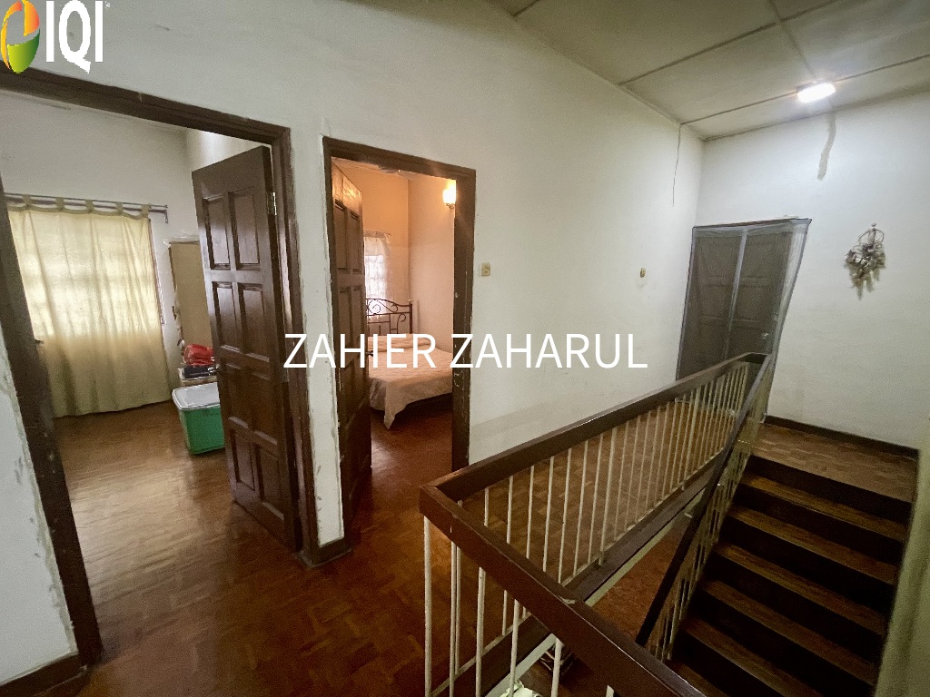 Kampung Tunku image