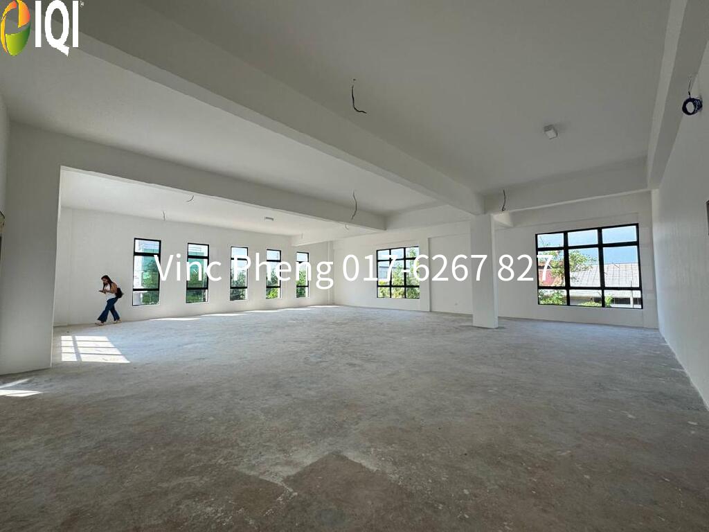 BE THE FIRST TENANT! BRAND NEW CORNER Unit @ Ecco Point Merlimau image