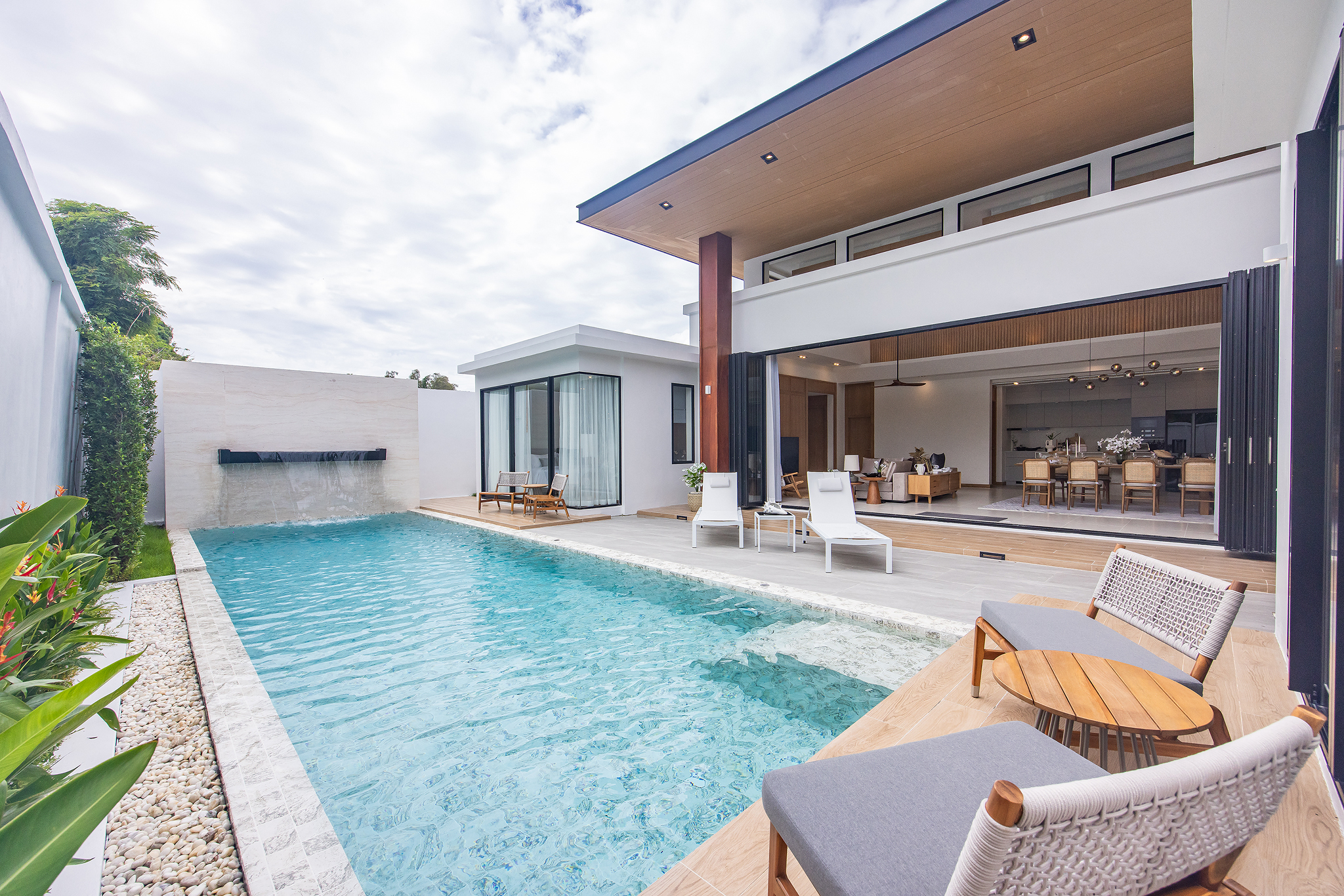 Luxury Private Pool Villas Near Rawai Beach image