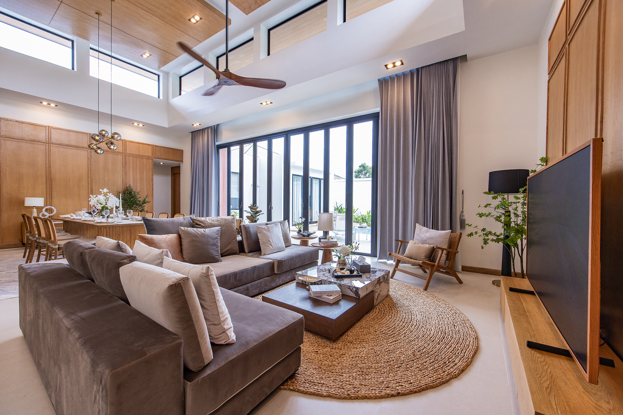 Luxury Private Pool Villas Near Rawai Beach image