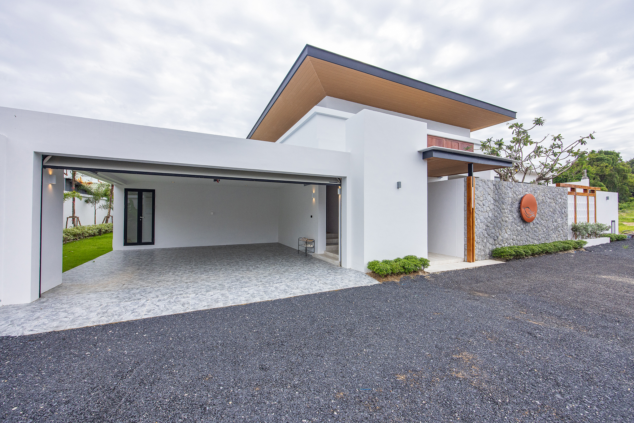 Luxury Private Pool Villas Near Rawai Beach image