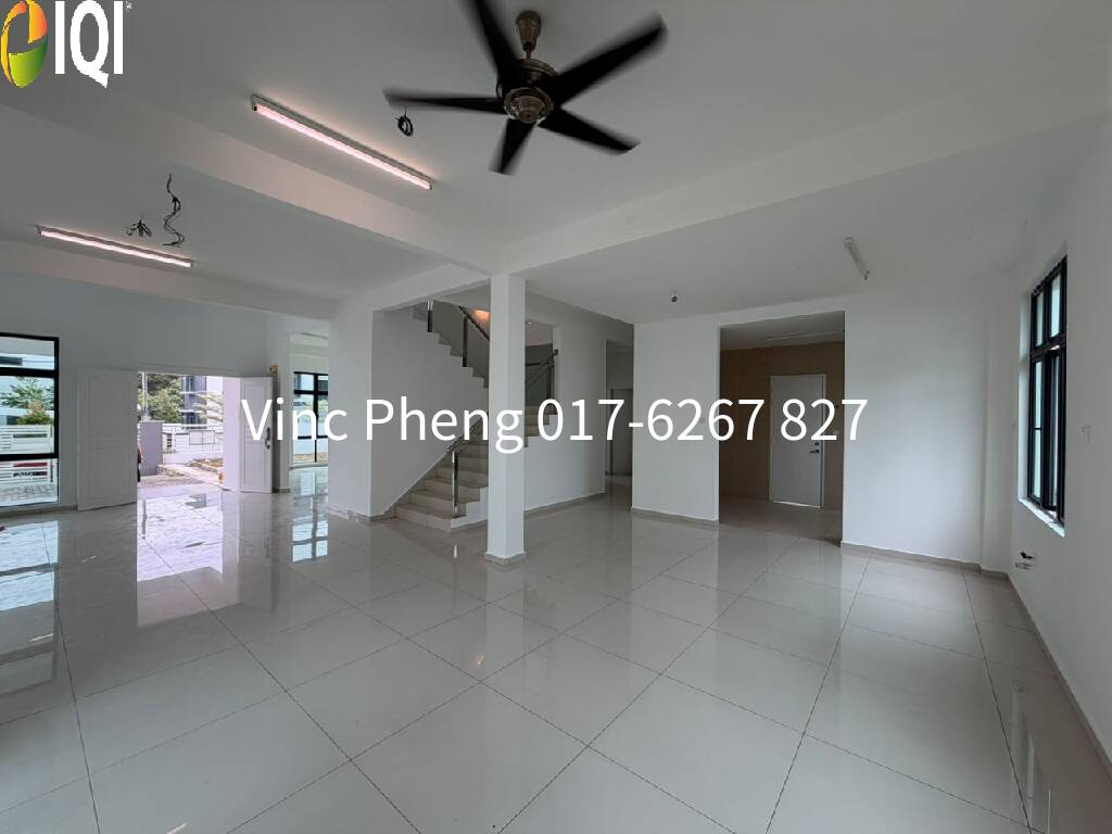 SPACIOUS 6BR Bungalow For Sale @ Vista Kirana Ayer Keroh image