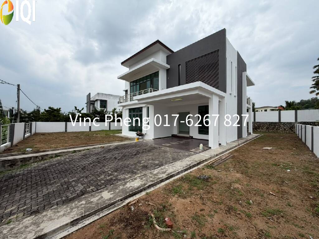 SPACIOUS 6BR Bungalow For Sale @ Vista Kirana Ayer Keroh image