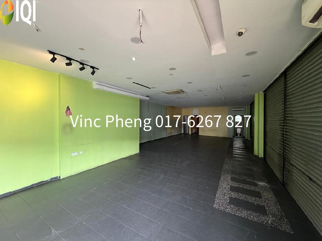 Corner 3-Storey Shoplot Facing Main Road @ Taman Teknologi Cheng image