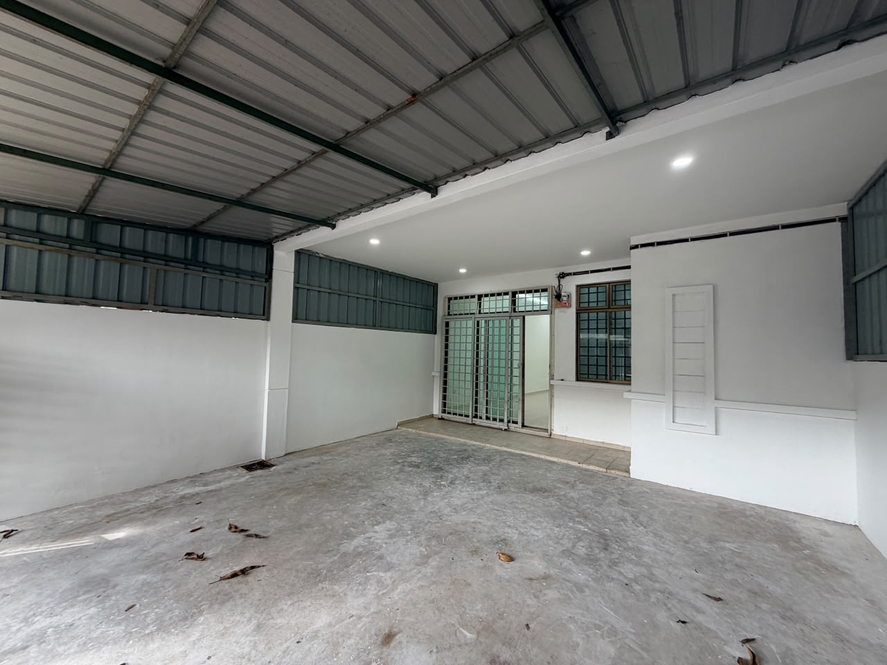 Taman Puteri Wangsa 1 Sty Terrace,Jalan Lembing,Ulu Tiram,Renovated image