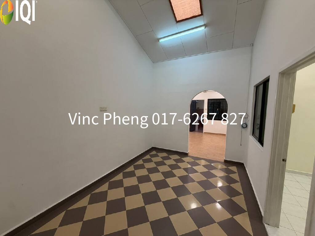 EXTENDED FREEHOLD Terrace House with Mezzanine Floor @ Bukit Katil image