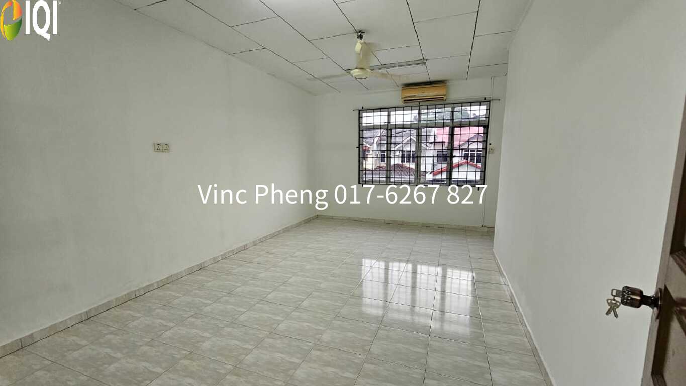 VALUE BUY! FREEHOLD Double Storey Terrace @ Cheng Baru image
