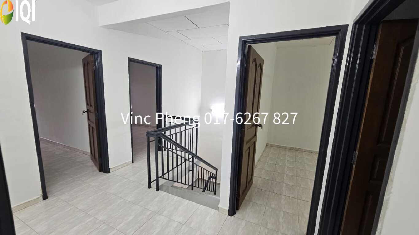 VALUE BUY! FREEHOLD Double Storey Terrace @ Cheng Baru image
