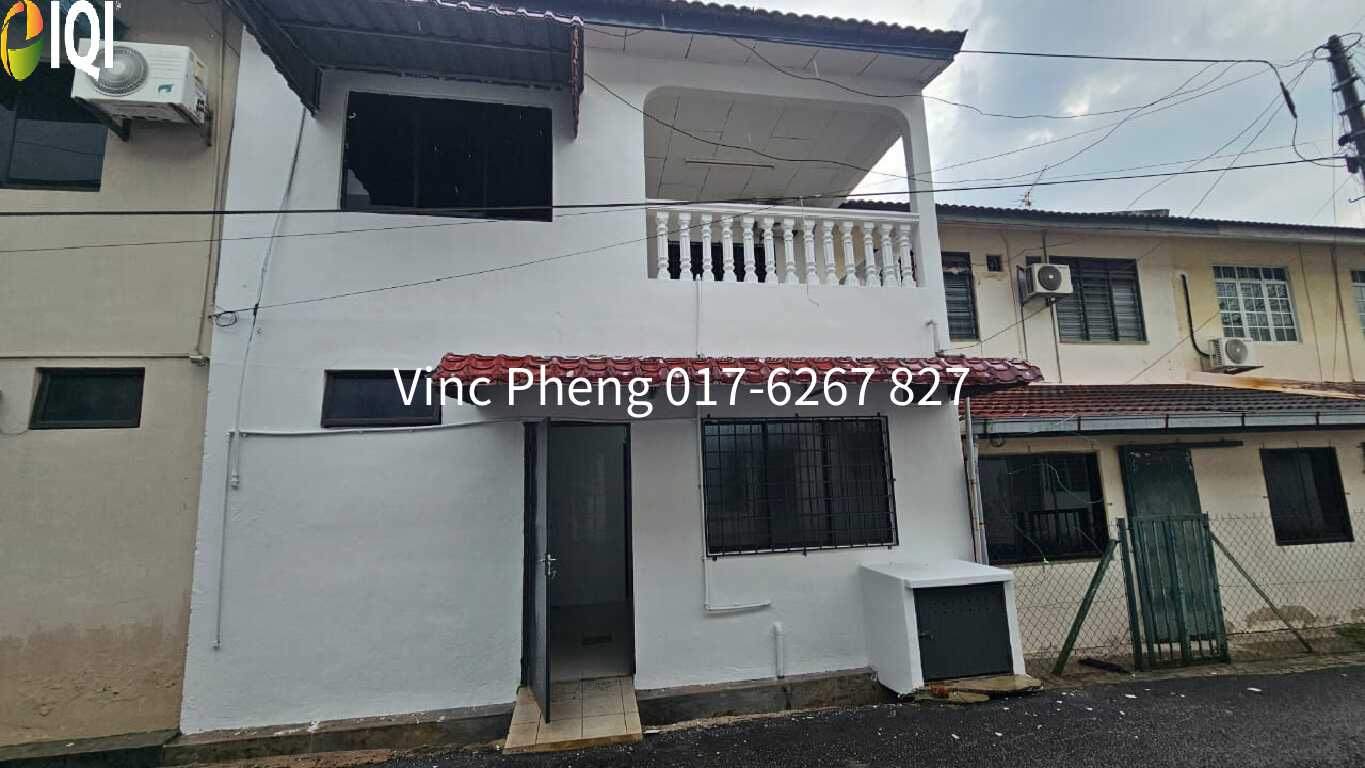 VALUE BUY! FREEHOLD Double Storey Terrace @ Cheng Baru image