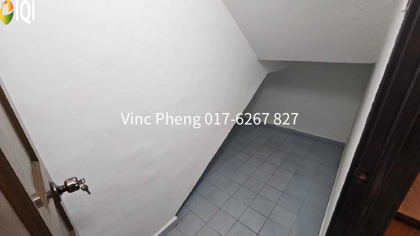 VALUE BUY! FREEHOLD Double Storey Terrace @ Cheng Baru image