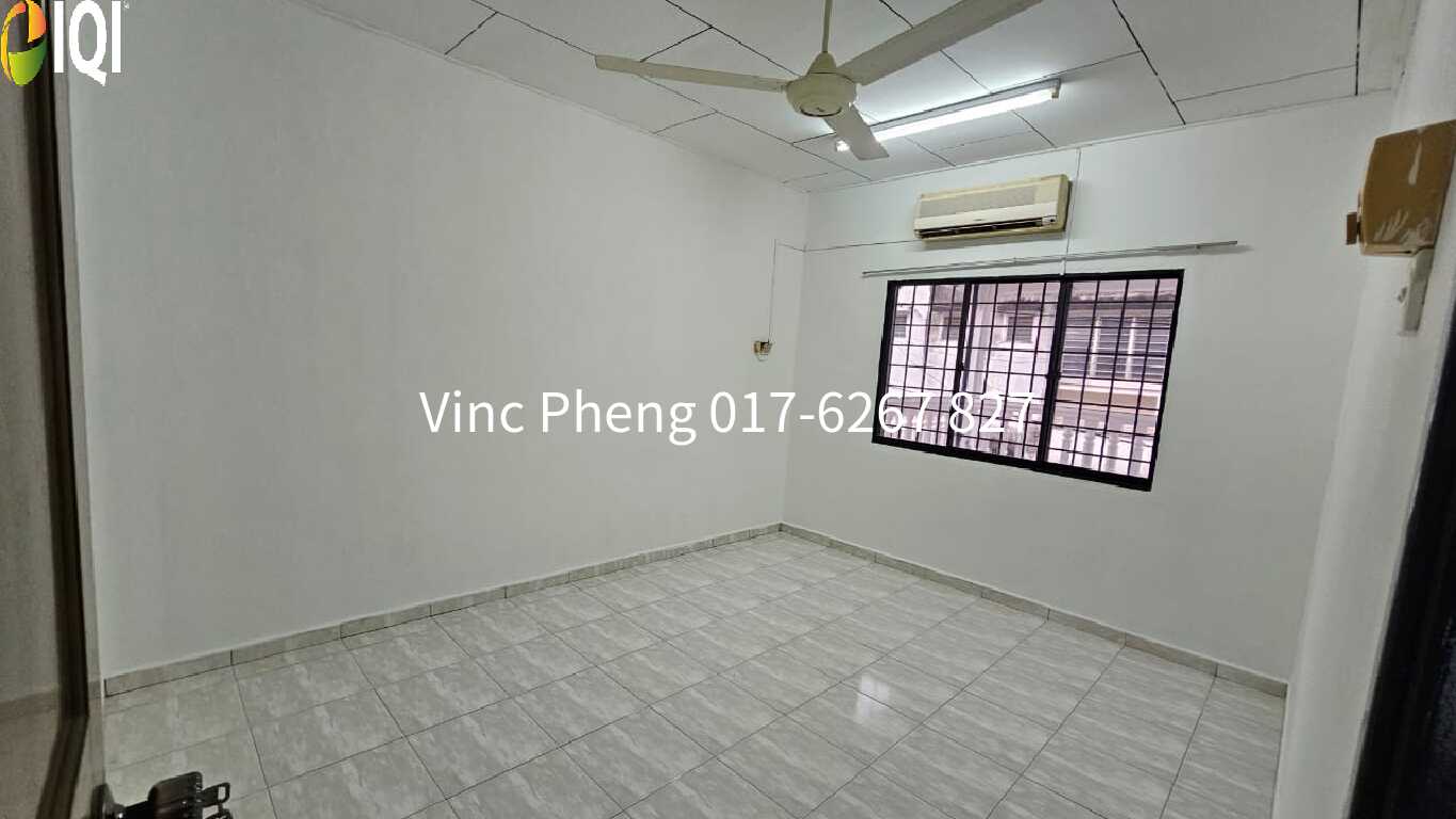 VALUE BUY! FREEHOLD Double Storey Terrace @ Cheng Baru image