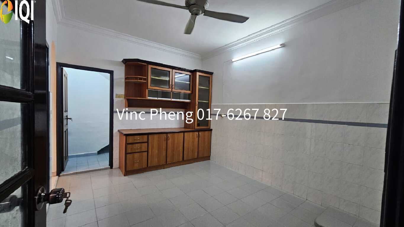 VALUE BUY! FREEHOLD Double Storey Terrace @ Cheng Baru image