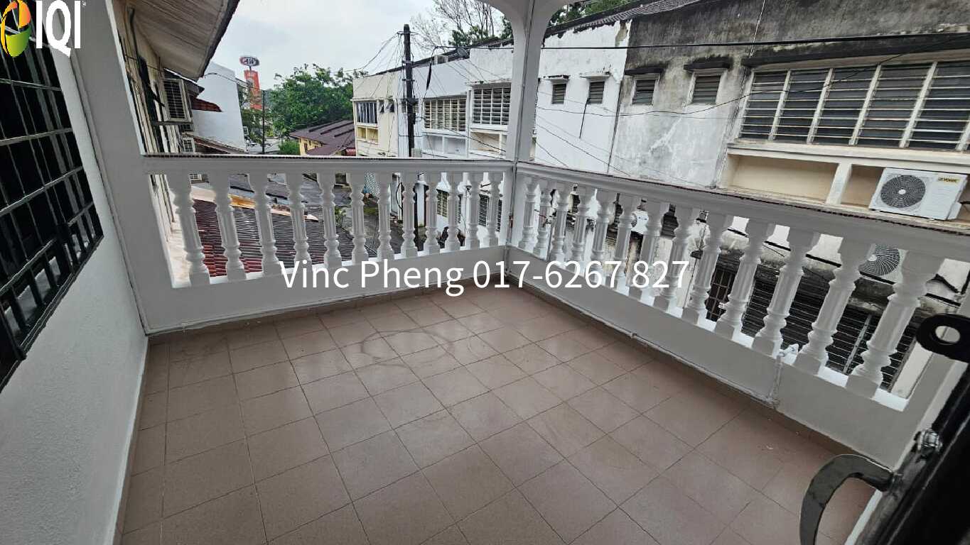 VALUE BUY! FREEHOLD Double Storey Terrace @ Cheng Baru image